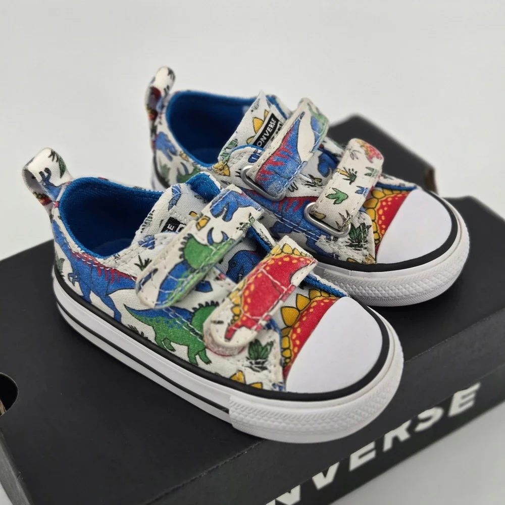 Converse Chuck Taylor All Star 2V Dino's Beach Party Kids Shoes Size 5 Infant